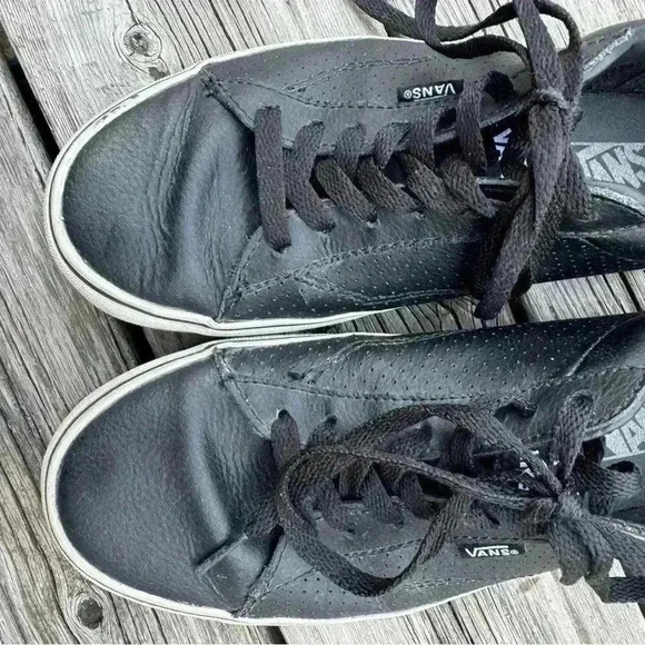 Vans leather shoes. Fall season start - Picture 2 of 7